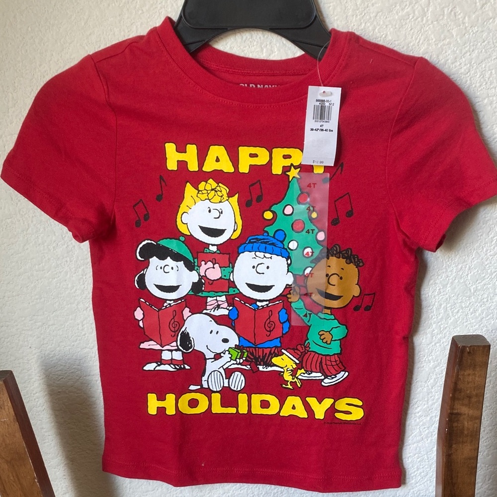 Old Navy Peanuts Happy Holidays Graphic T-Shirt